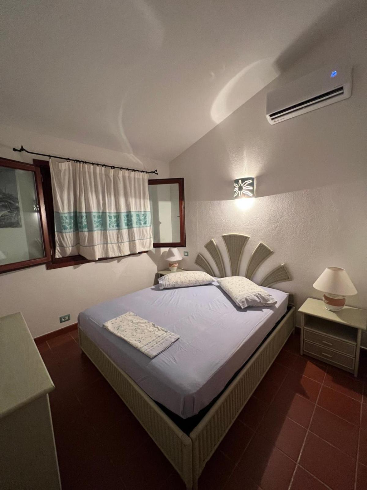 Villa Sunrise House à San Teodoro  Extérieur photo
