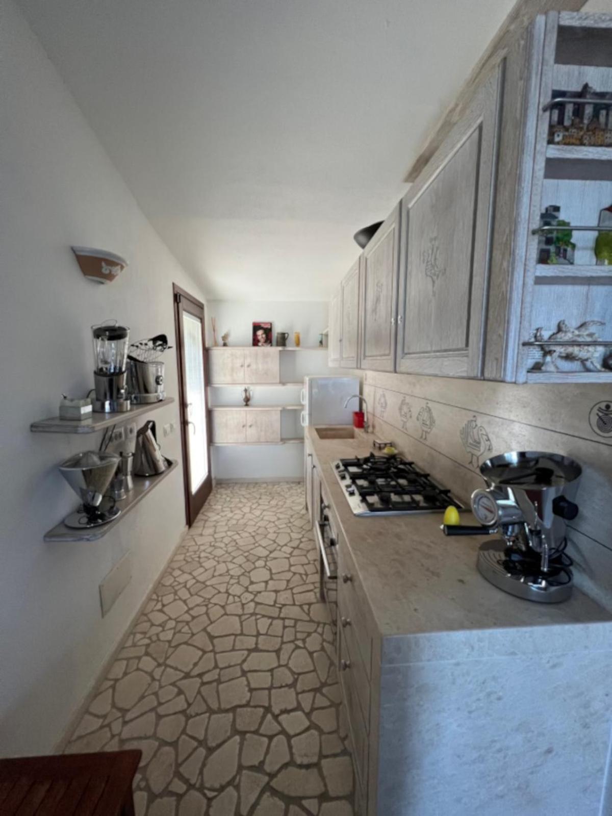 Villa Sunrise House à San Teodoro  Extérieur photo