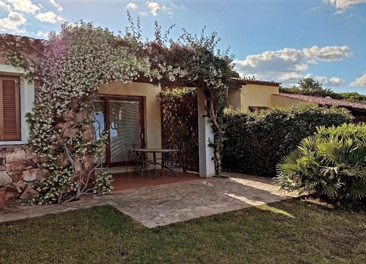 Villa Sunrise House à San Teodoro  Extérieur photo
