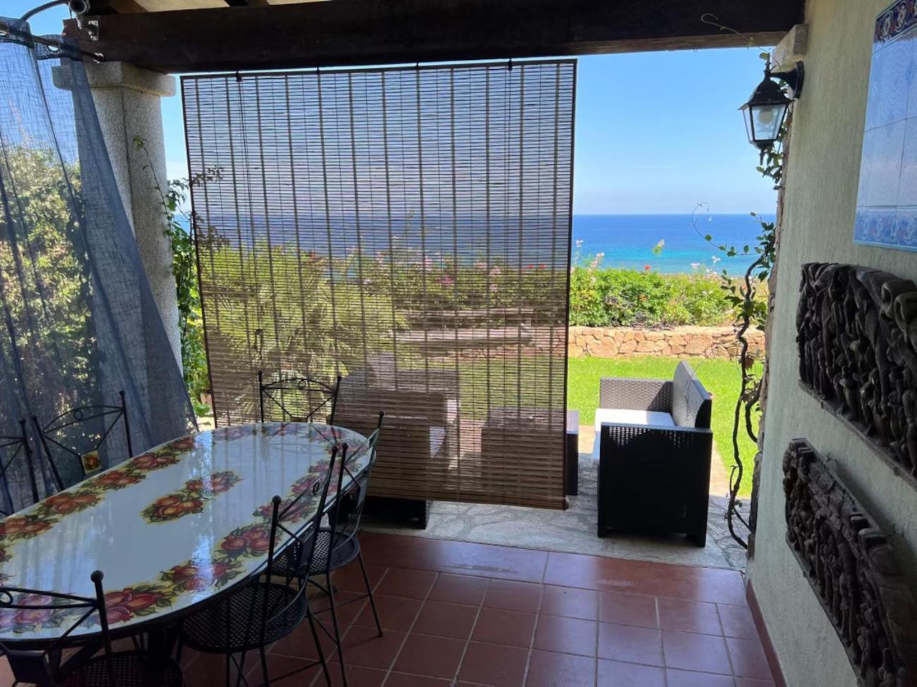 Villa Sunrise House à San Teodoro  Extérieur photo
